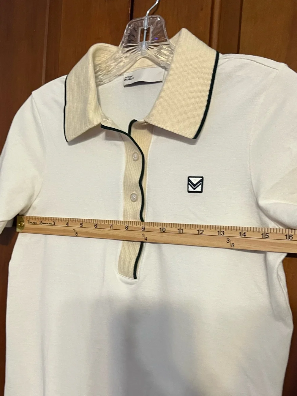 Tory Burch Polo Golf Sport Shirt Short Sleeve 3/4 Buttons Cream Size Small